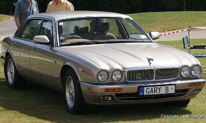 XJ 3